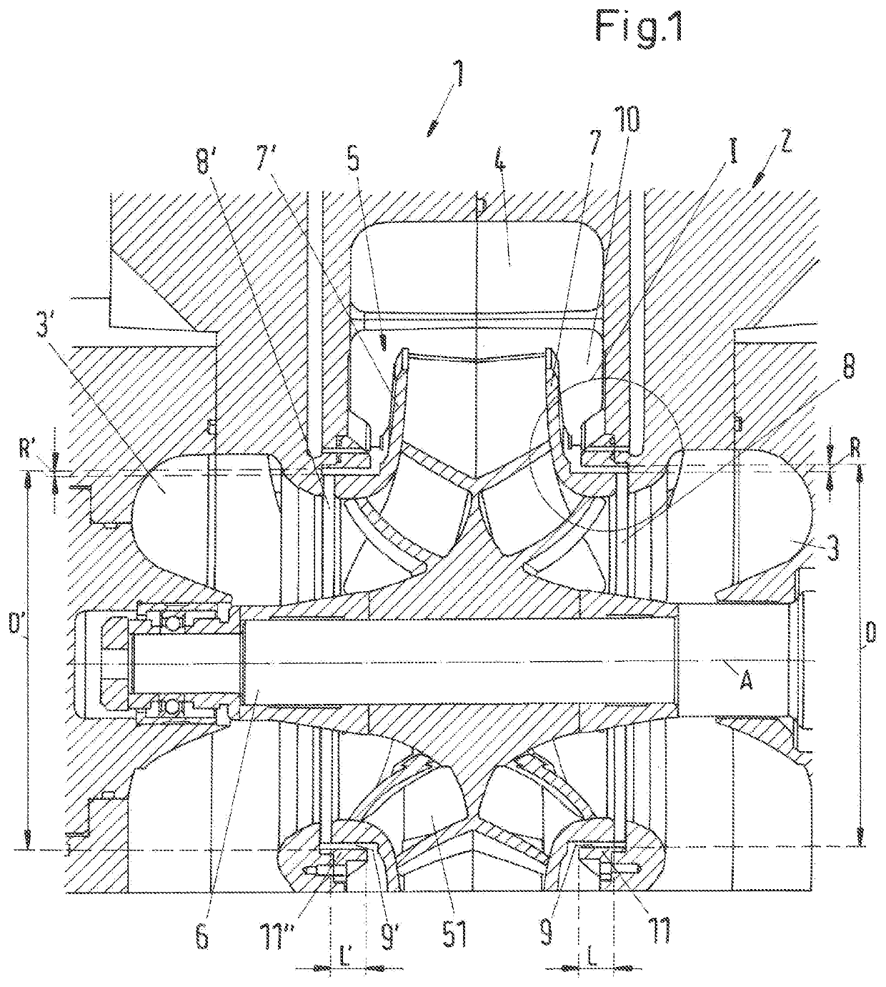 Pump for conveying a highly viscous fluid