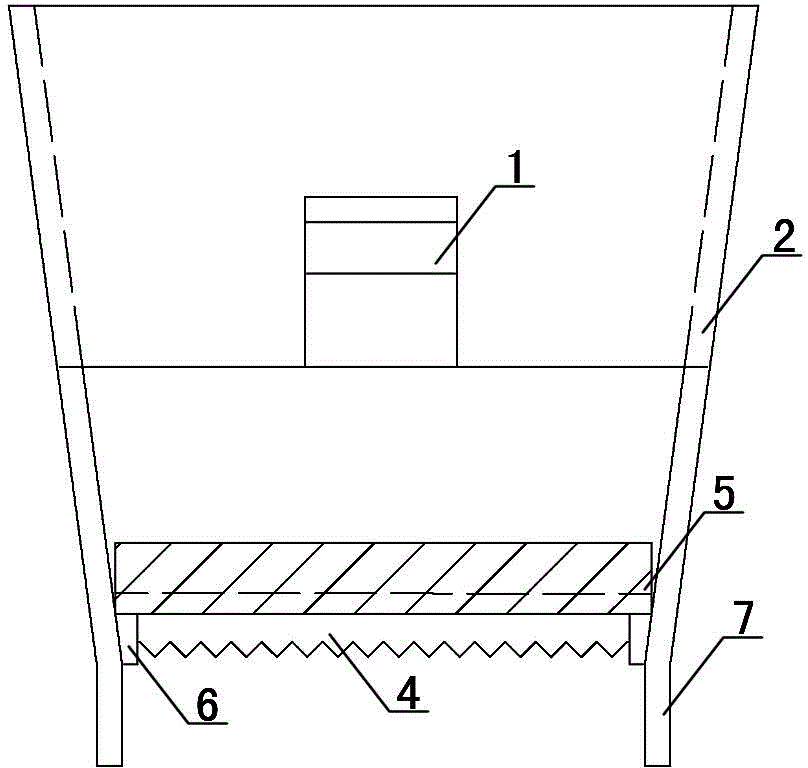 Mortar spreading bucket and mortar spreading method using same