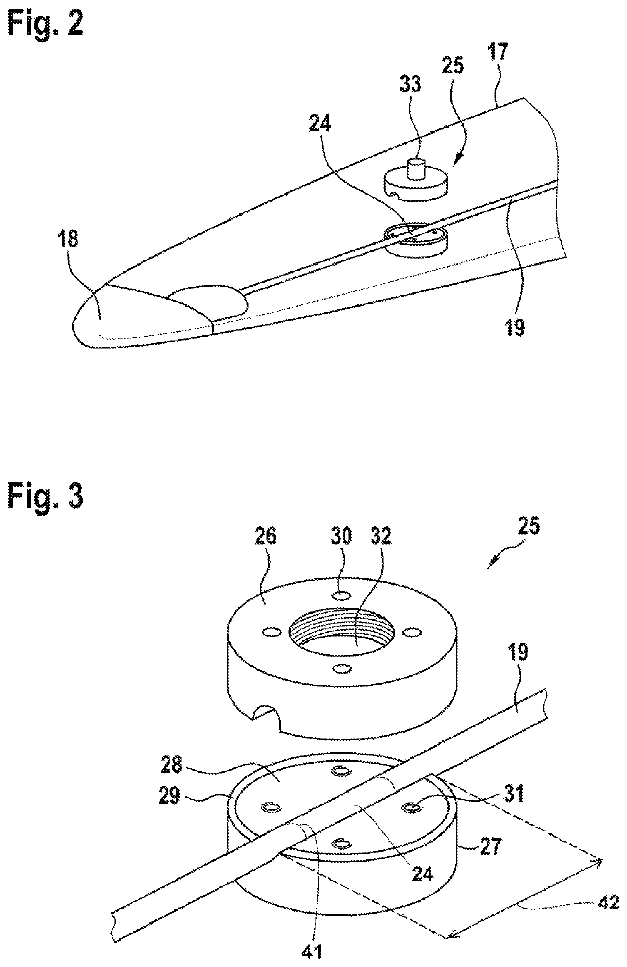 Rotor blade of a wind turbine and method for retrofitting a lightning protection device of a rotor blade