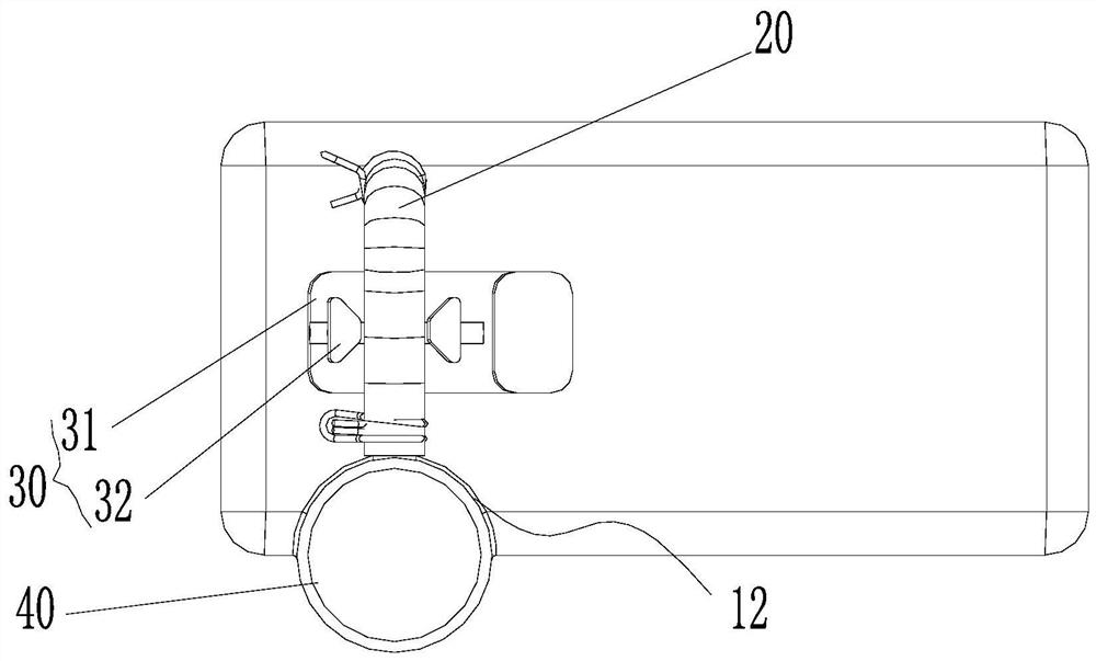 Material conveying device and washing machine with same