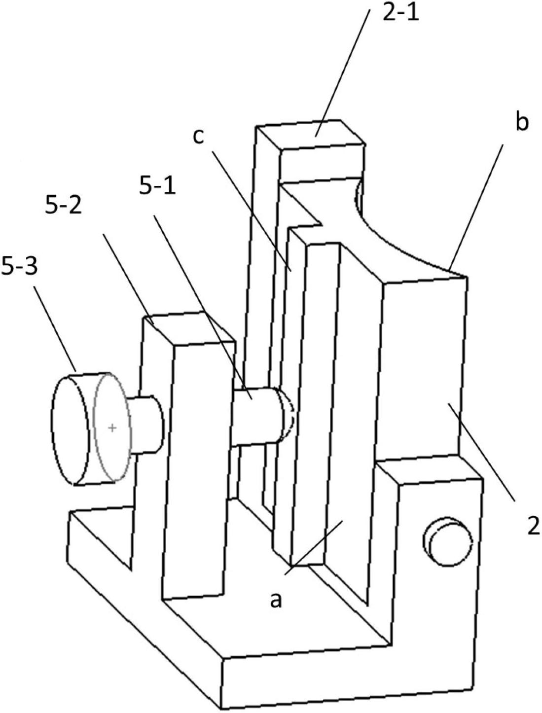 Device for adjusting curvature radius of cylindrical mirror