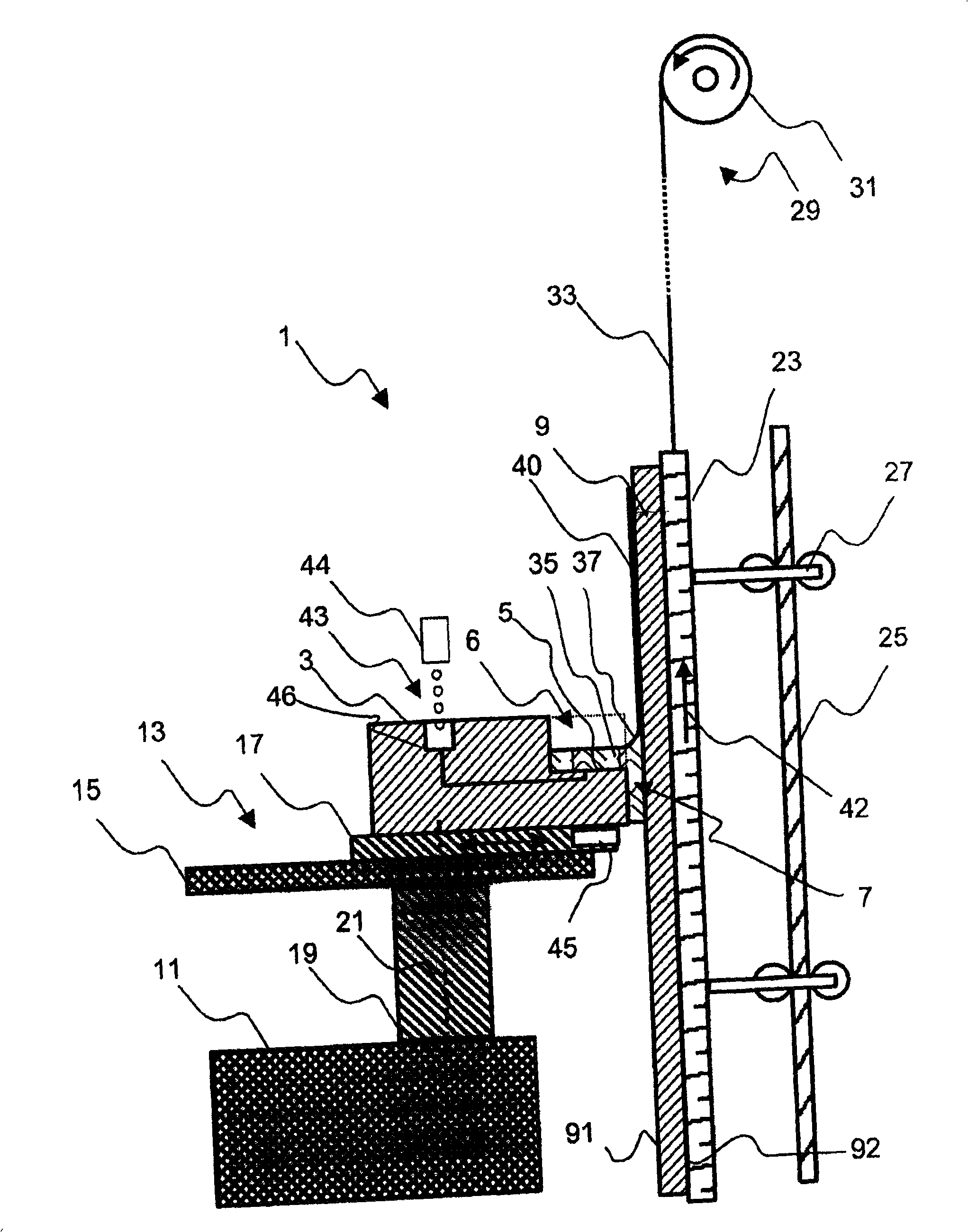 Process and apparatus for coating with a liquid