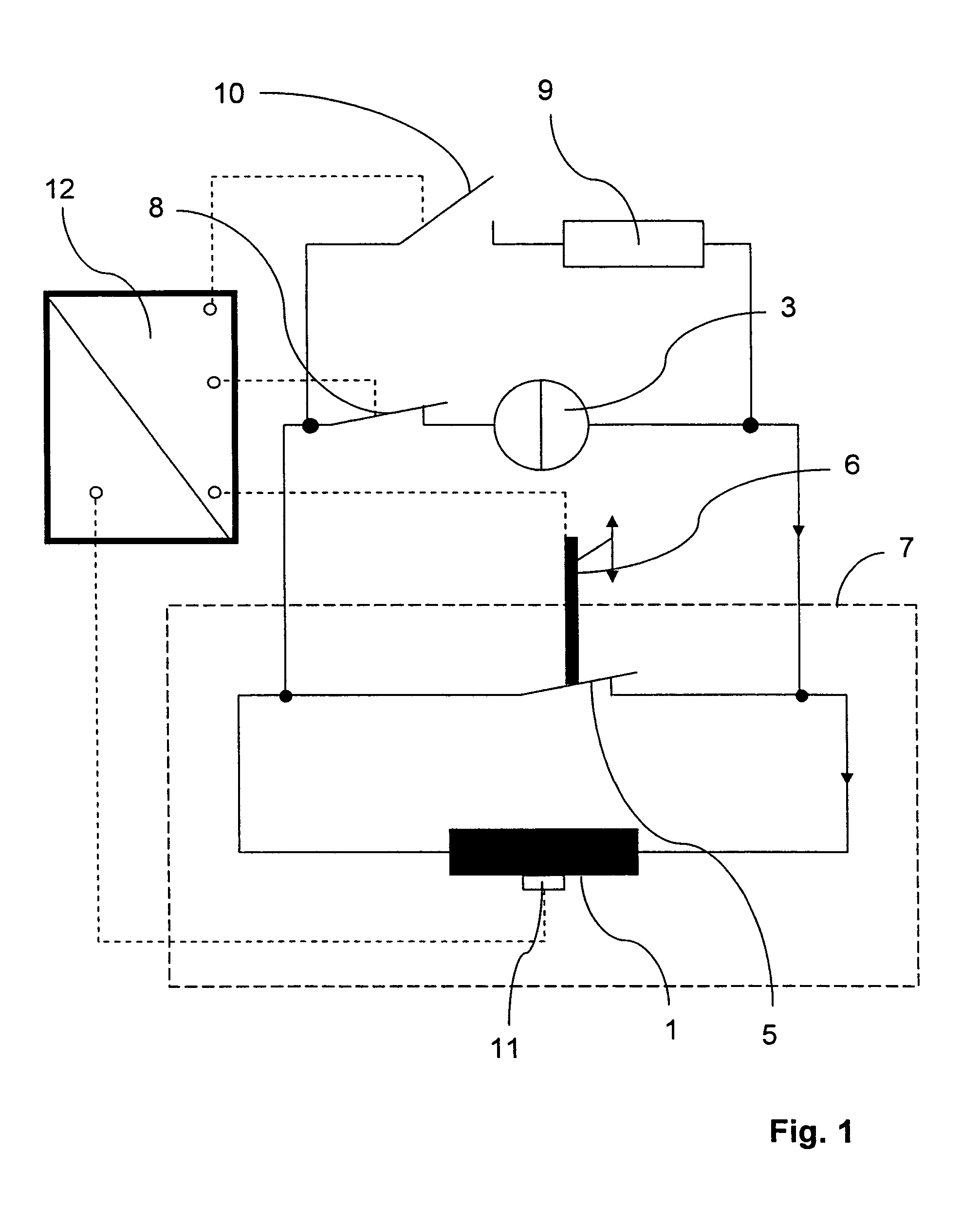 Superconducting magnet configuration with switch