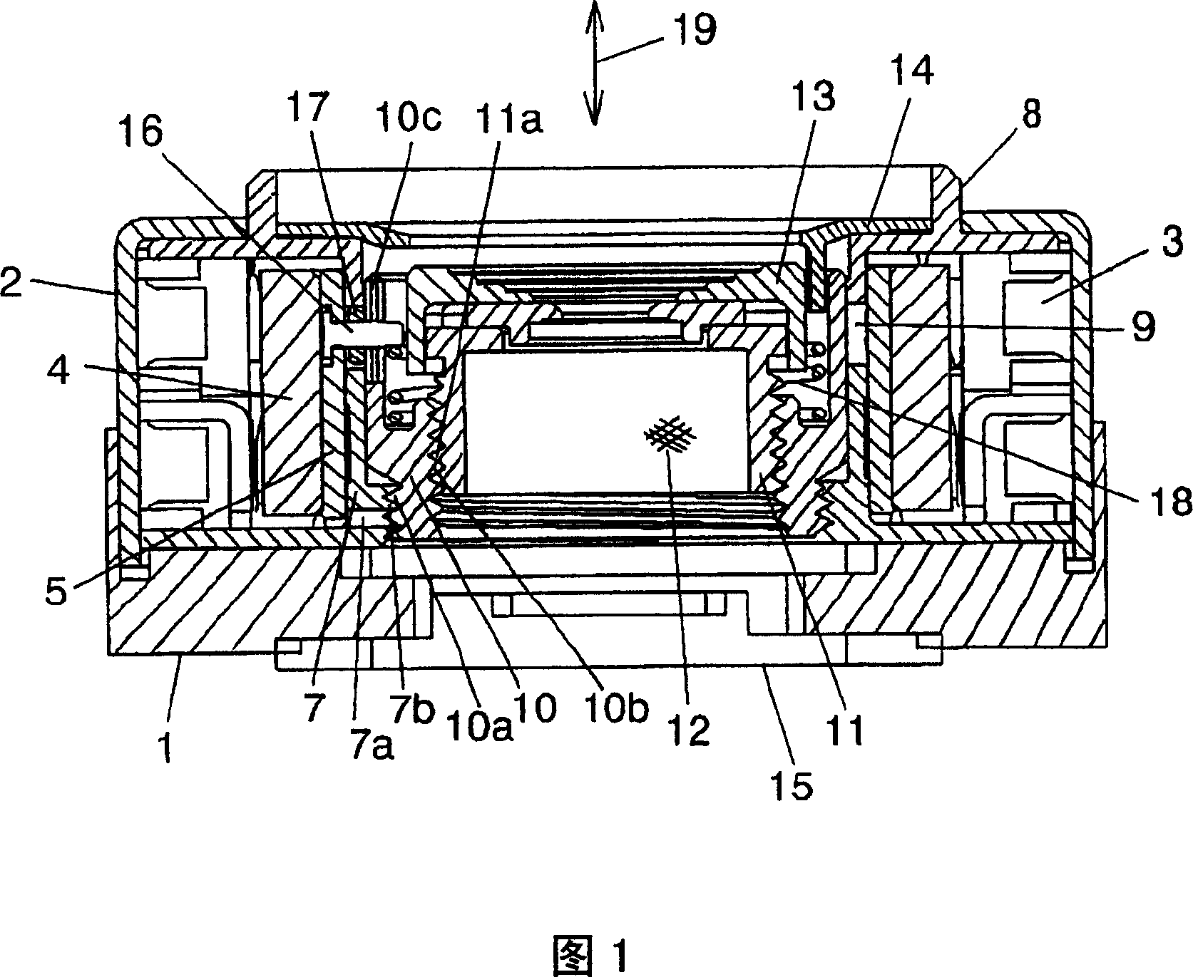 Lens moving mechanism