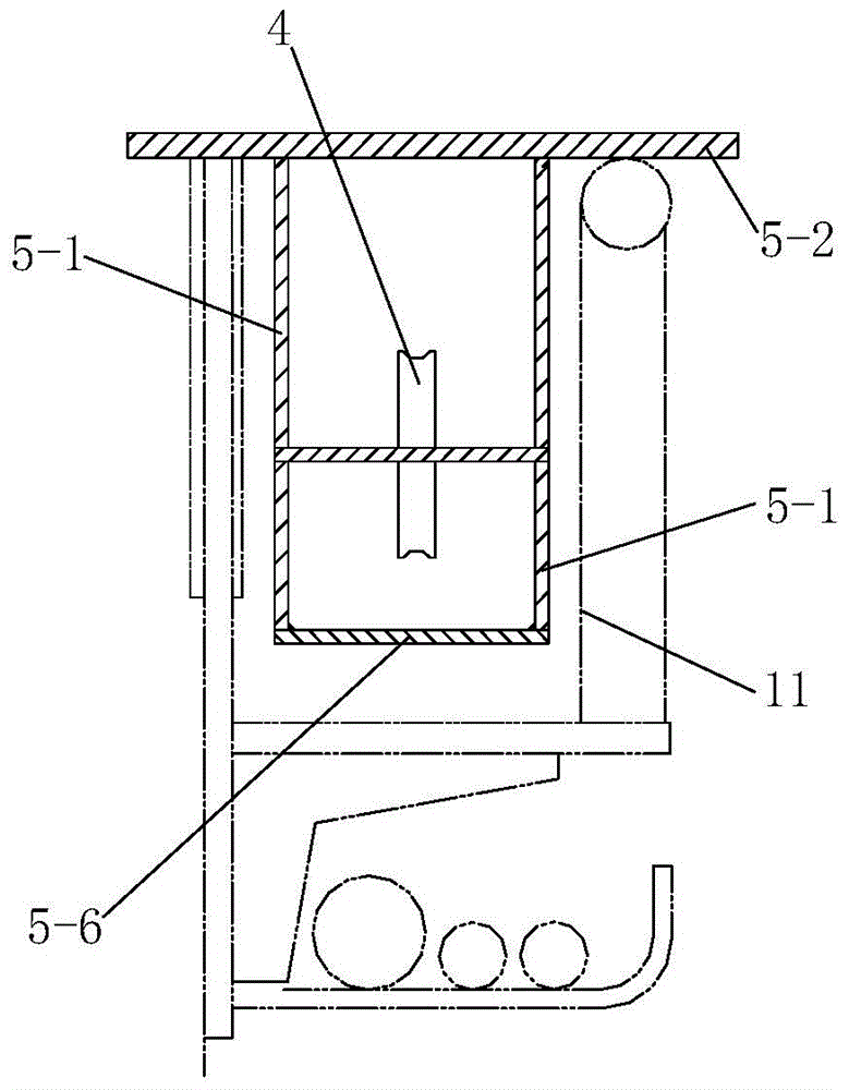 Coal shearer automatic towing cable device and cable towing method