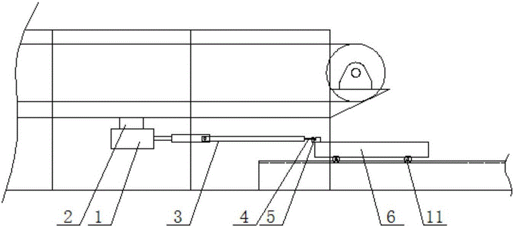 Louver folding device for louver machine