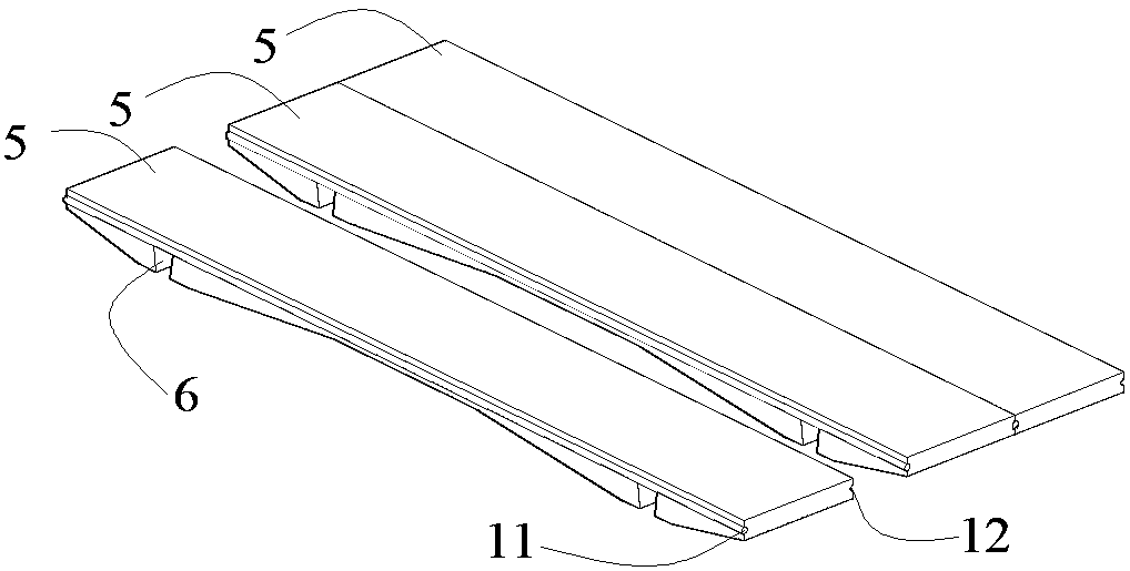 Prefabricated steel and concrete composite floor adopting self-locking connection and installation method