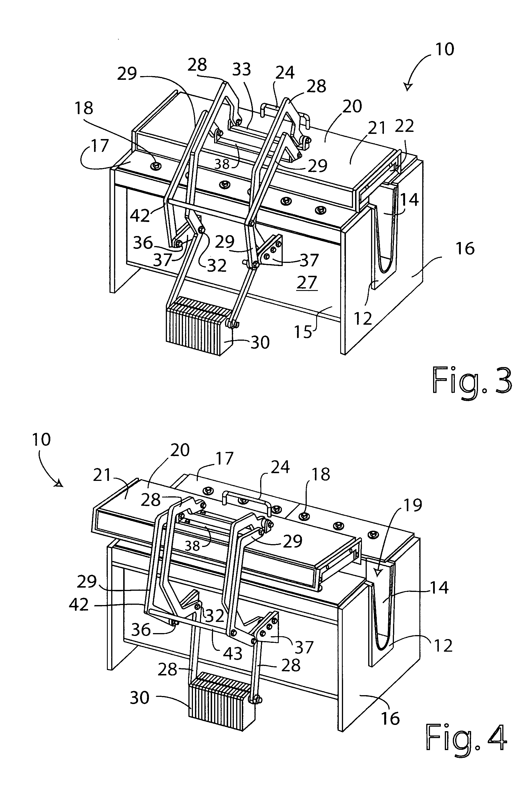 Molten metal containment structure having movable cover