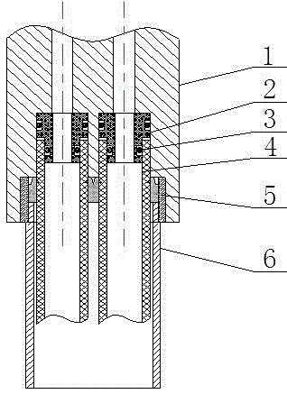 Pipe connecting and sealing device used in small space