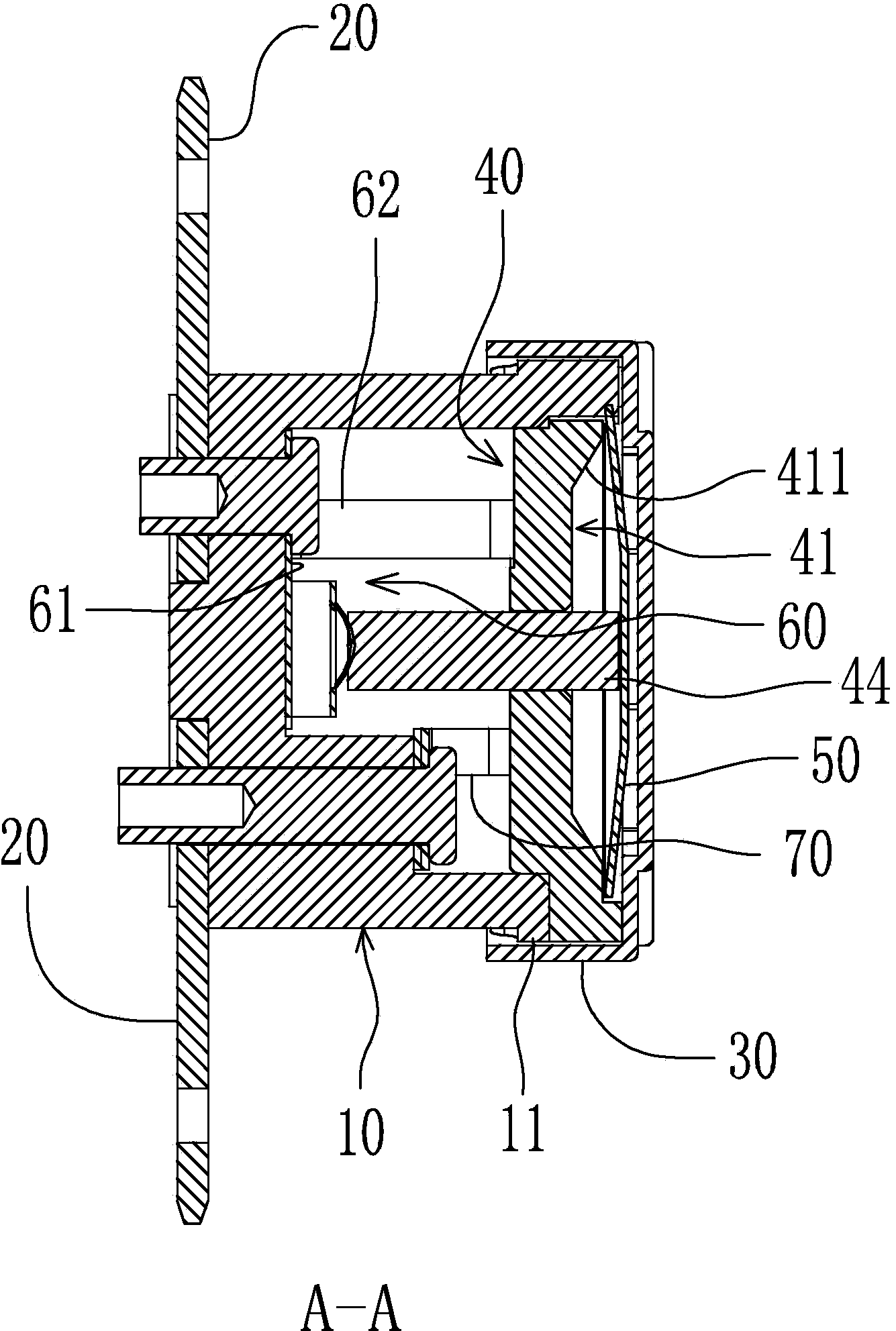 Spring-type power failure restoration temperature control switch capable of controlling two kinds of circuits