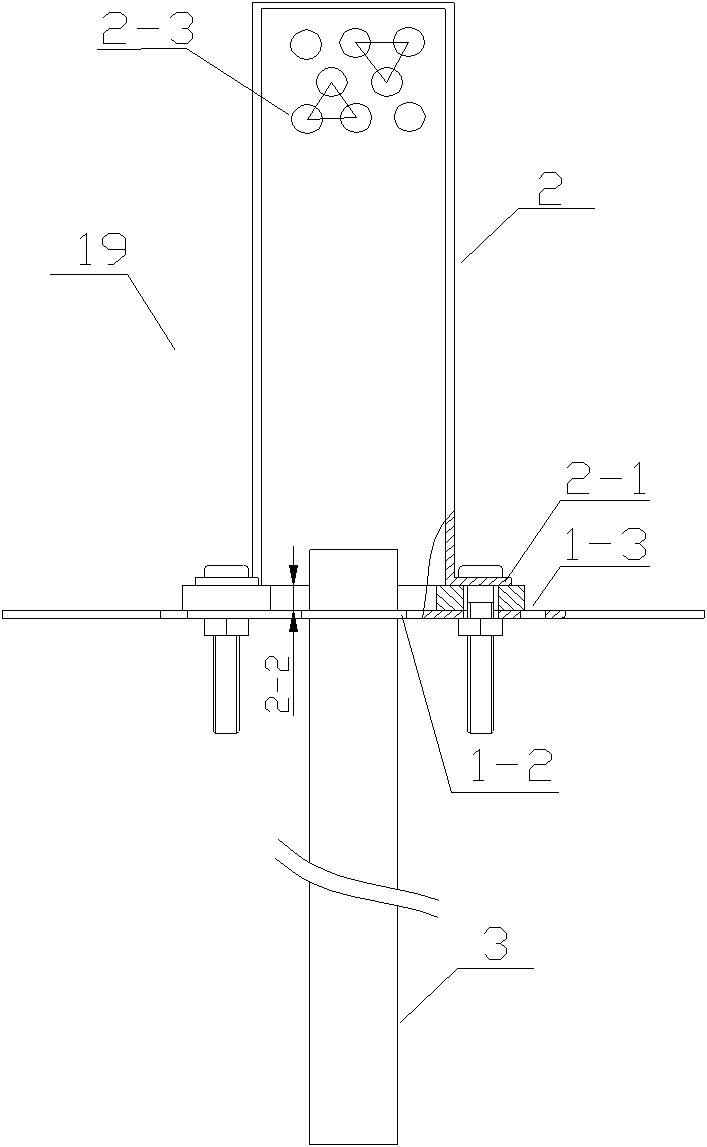 Vertical sieve plate used for fluidized bed