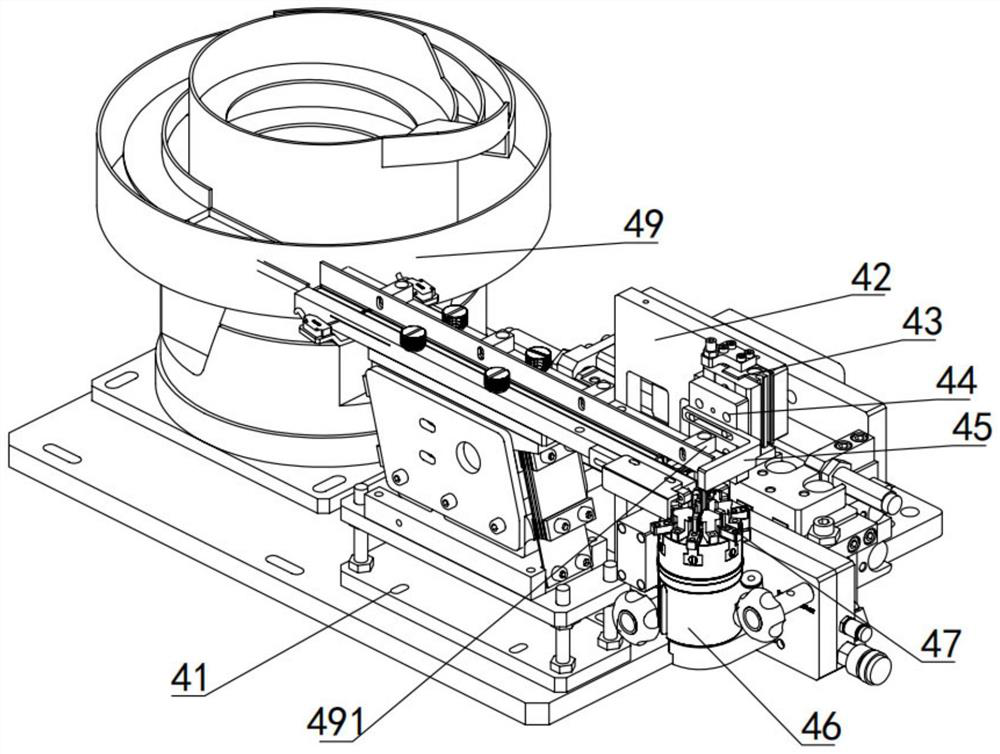 Device for automatically feeding and crimping sealing ring of sensor