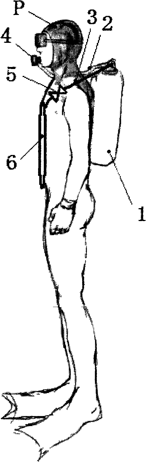 Life-saving device for assisting diver in floating upward quickly and using method thereof