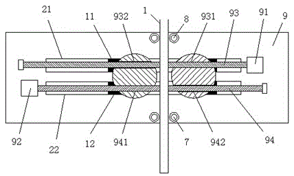 Bending equipment and bending method for electric power transmission cable using double guide grooves