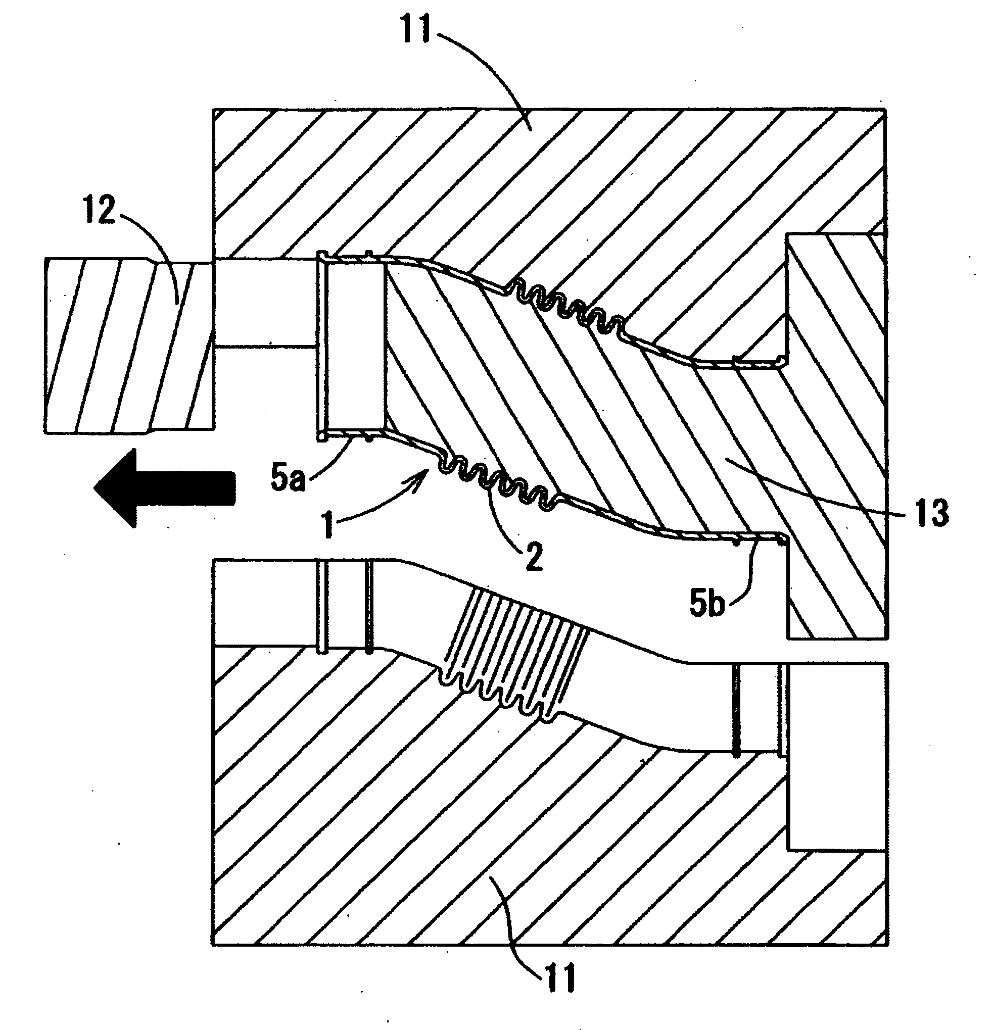 Method for forming duct made of elastomer