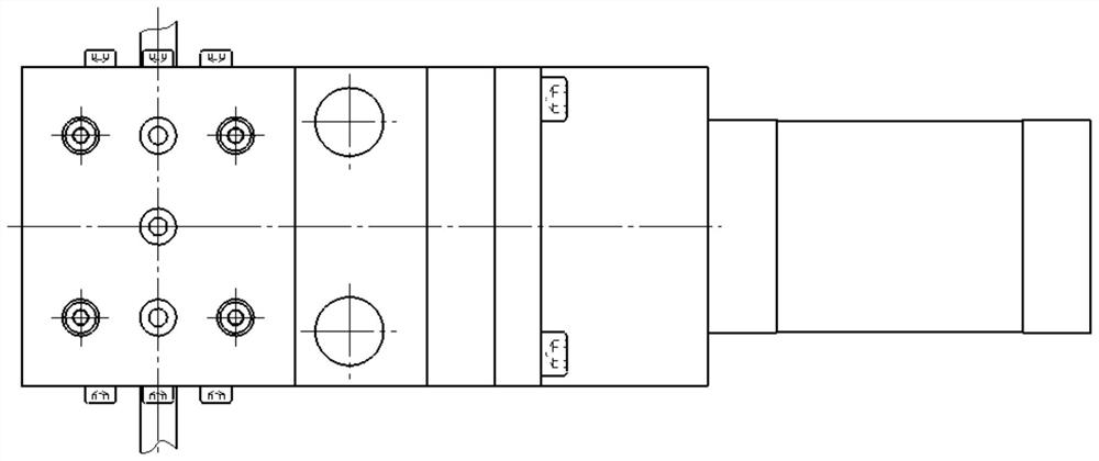 Non-contact glue-pressing type glue dipping device used in winding forming process