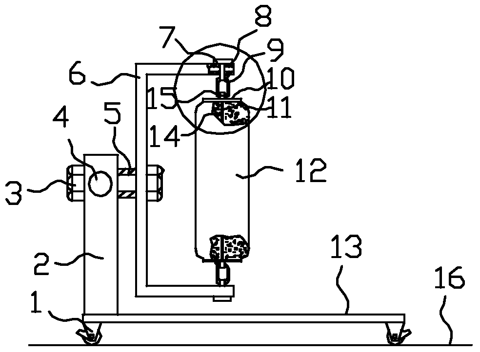 Double-hanging rotating device for making the sand and sawdust in the sandbag nearly evenly distributed