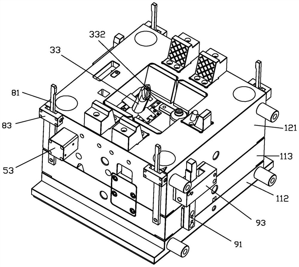 Injection mold for injection product with inclined handle and injection molding method