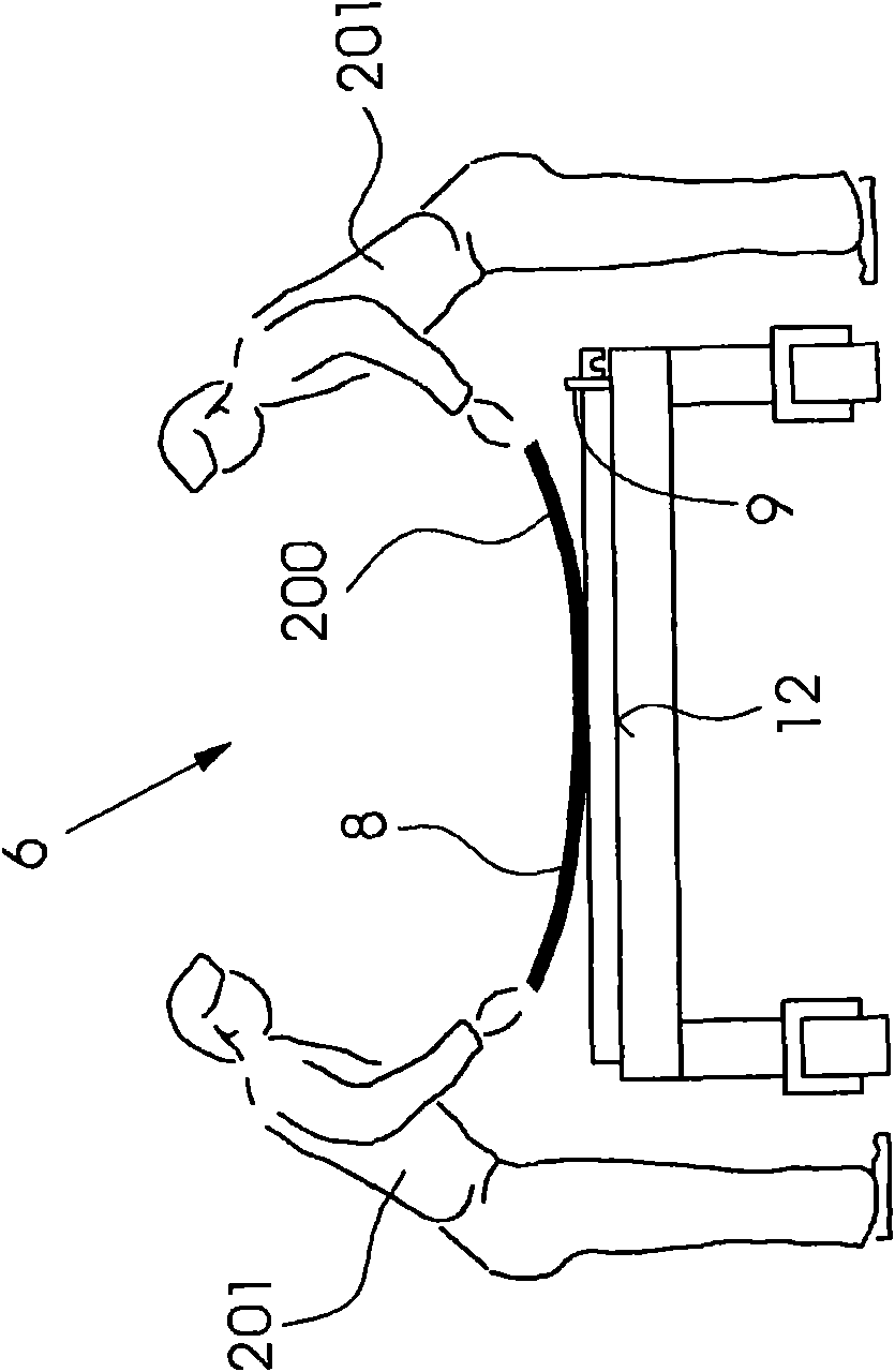 A transmission device for handling printing plates and tray