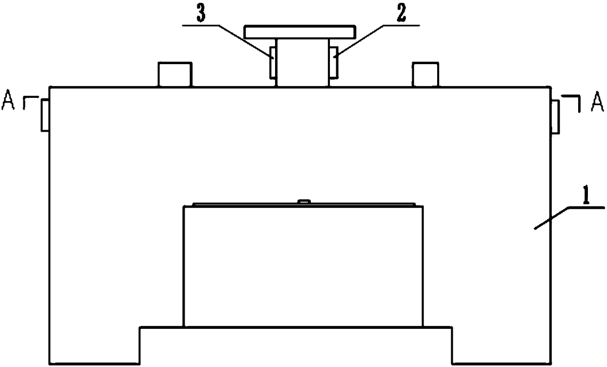 Waste battery recycling treatment device