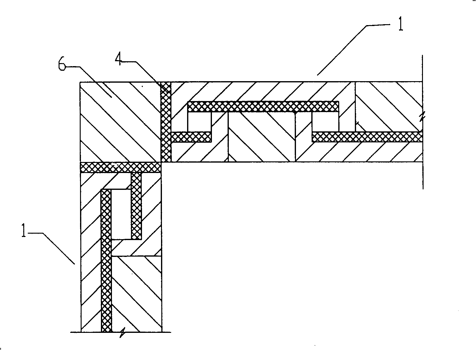 Self-insulating concrete house structural system