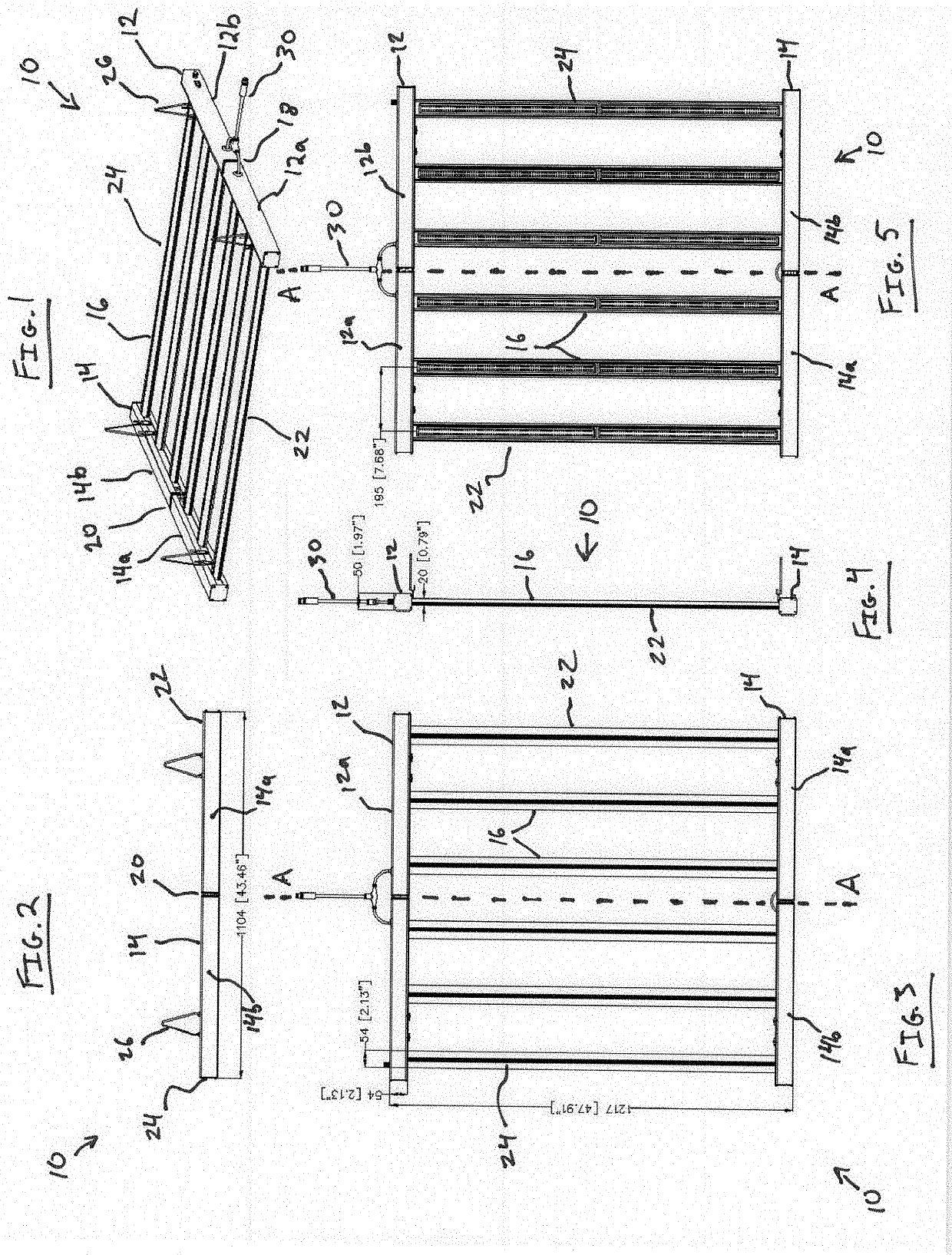 Foldable light fixture for indoor horticulture