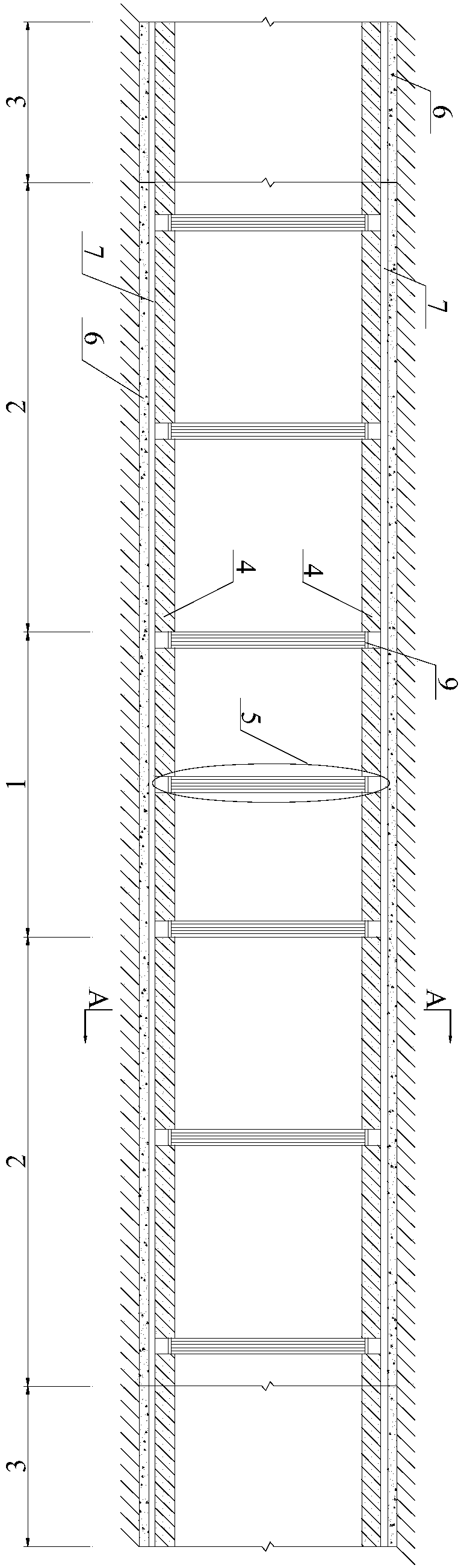 Anti-crack-type hinged tunnel used for crossing movable fault zone and application thereof