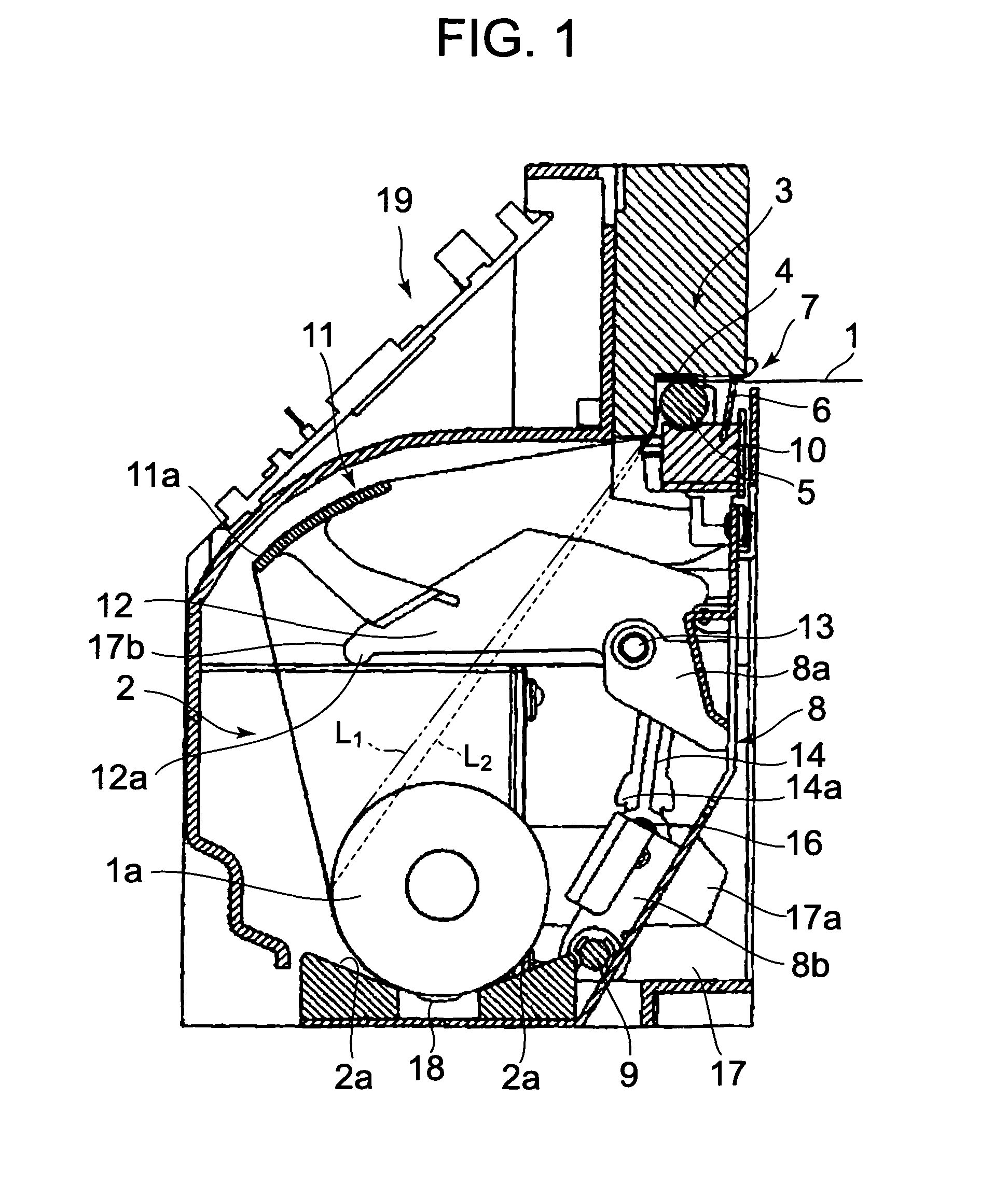 Continuous sheet processing apparatus and method of setting a roll body in the continuous sheet processing apparatus