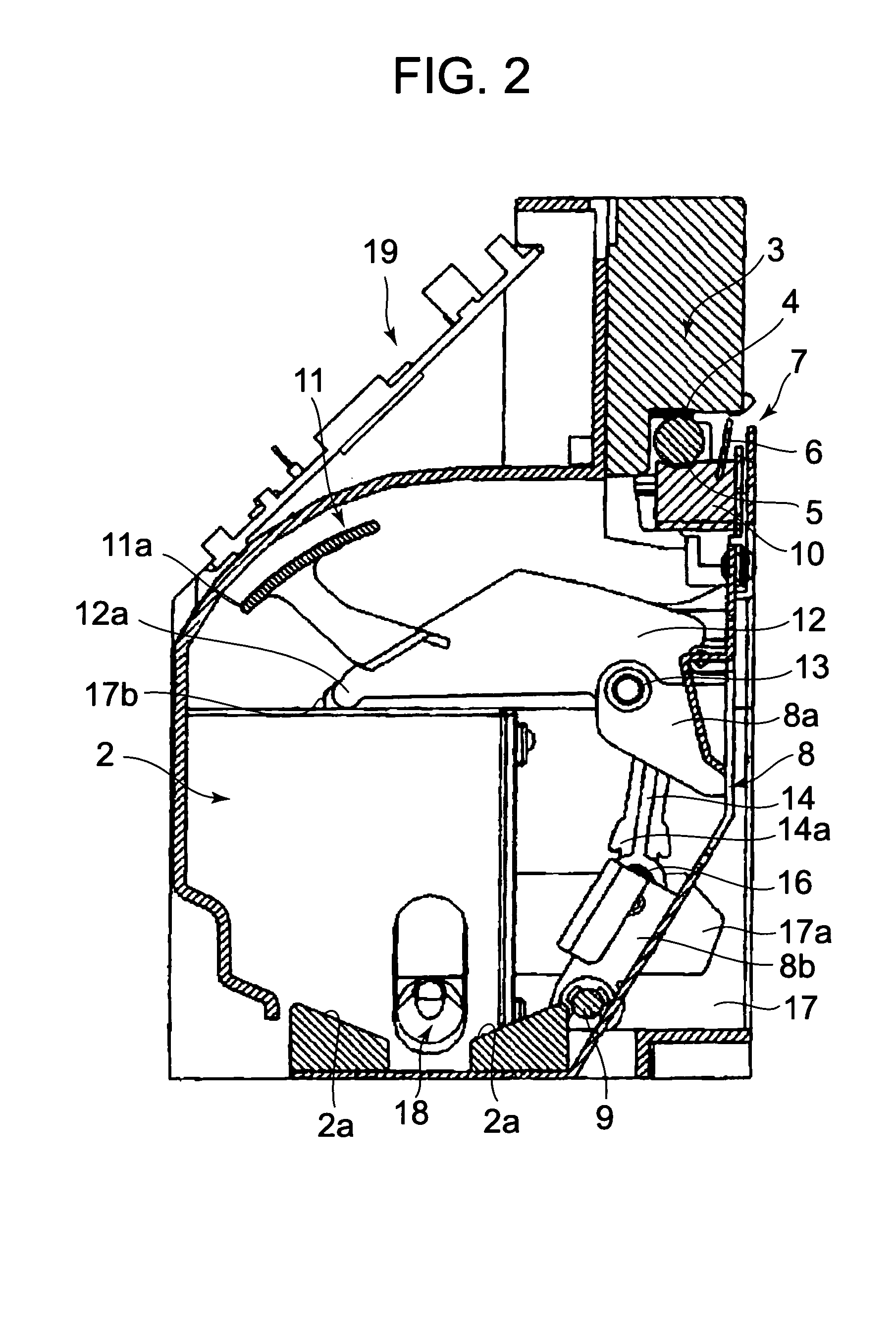 Continuous sheet processing apparatus and method of setting a roll body in the continuous sheet processing apparatus