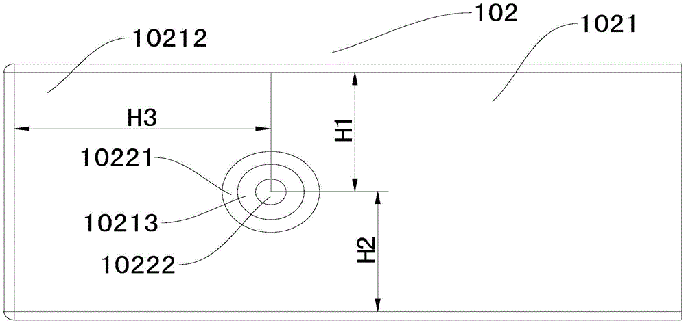 Microwave oven, and exciter and waveguide thereof