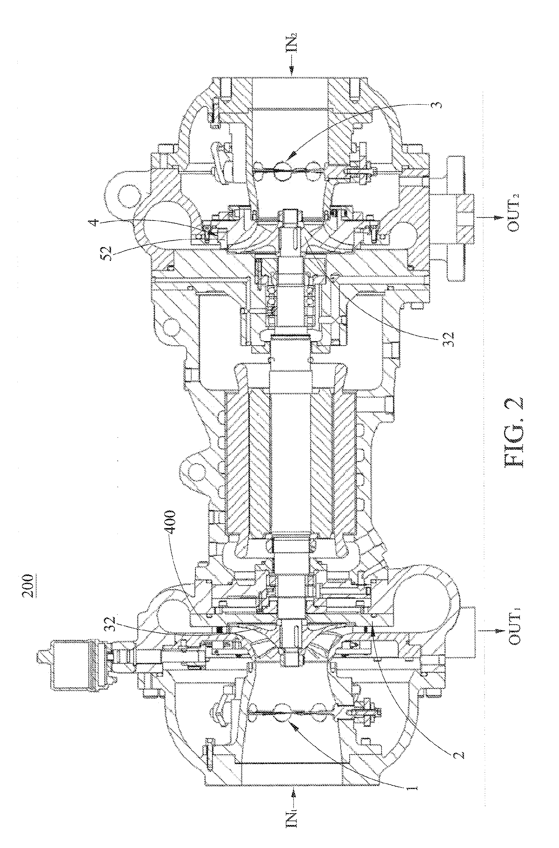 Multiple-capacity centrifugal compressor and control method thereof