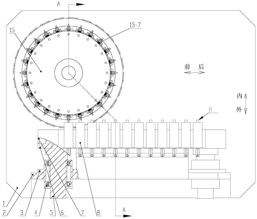 Handover and turnover device and method for tubular container end face sealing paper sheets