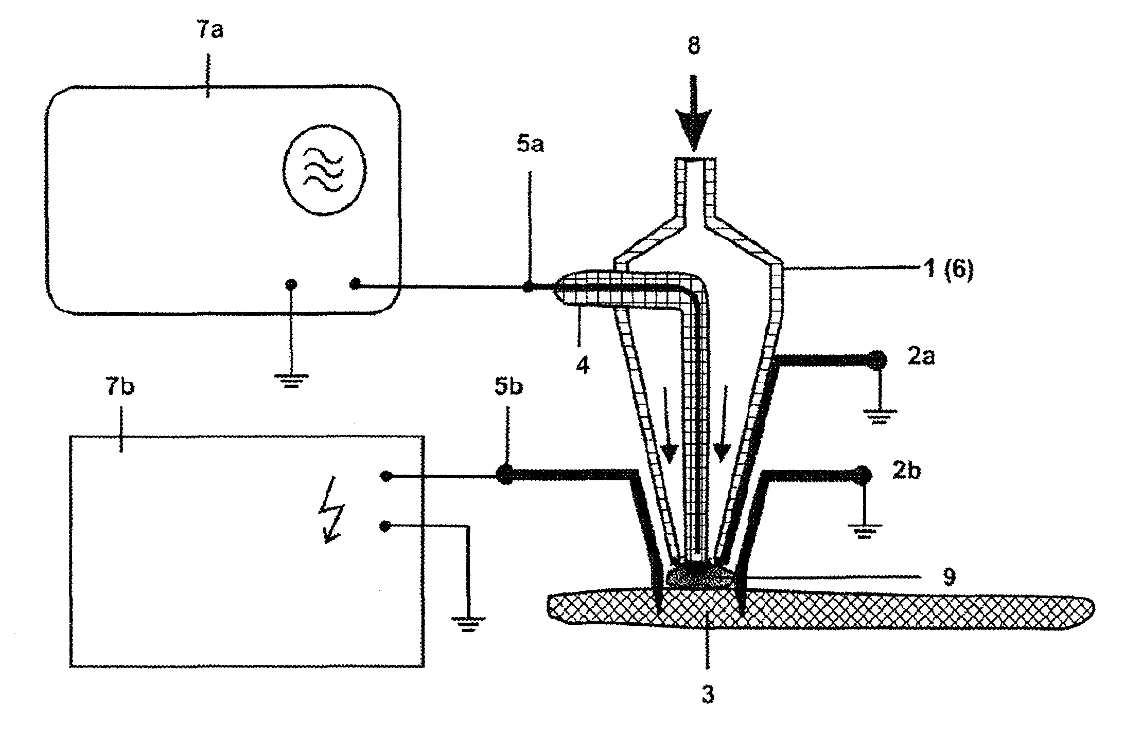 Plasma device for selective treatment of electropored cells