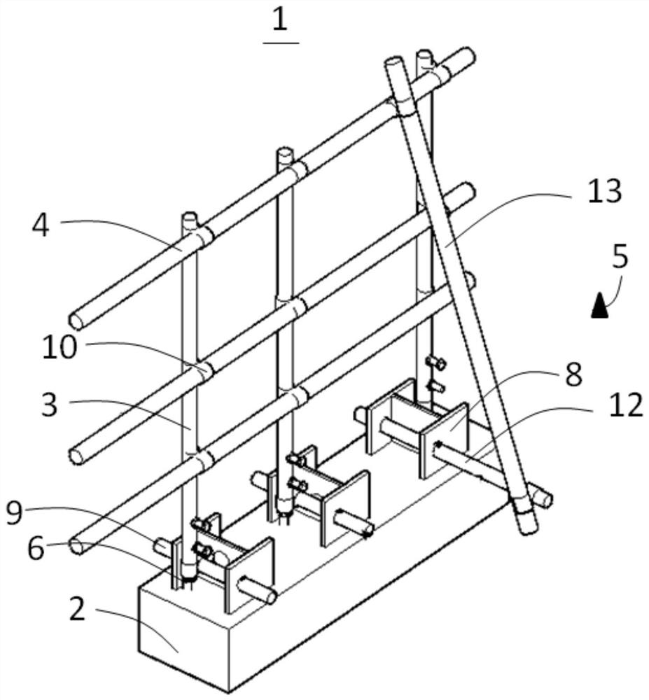 Deep foundation pit protective fence and protective fence mounting method