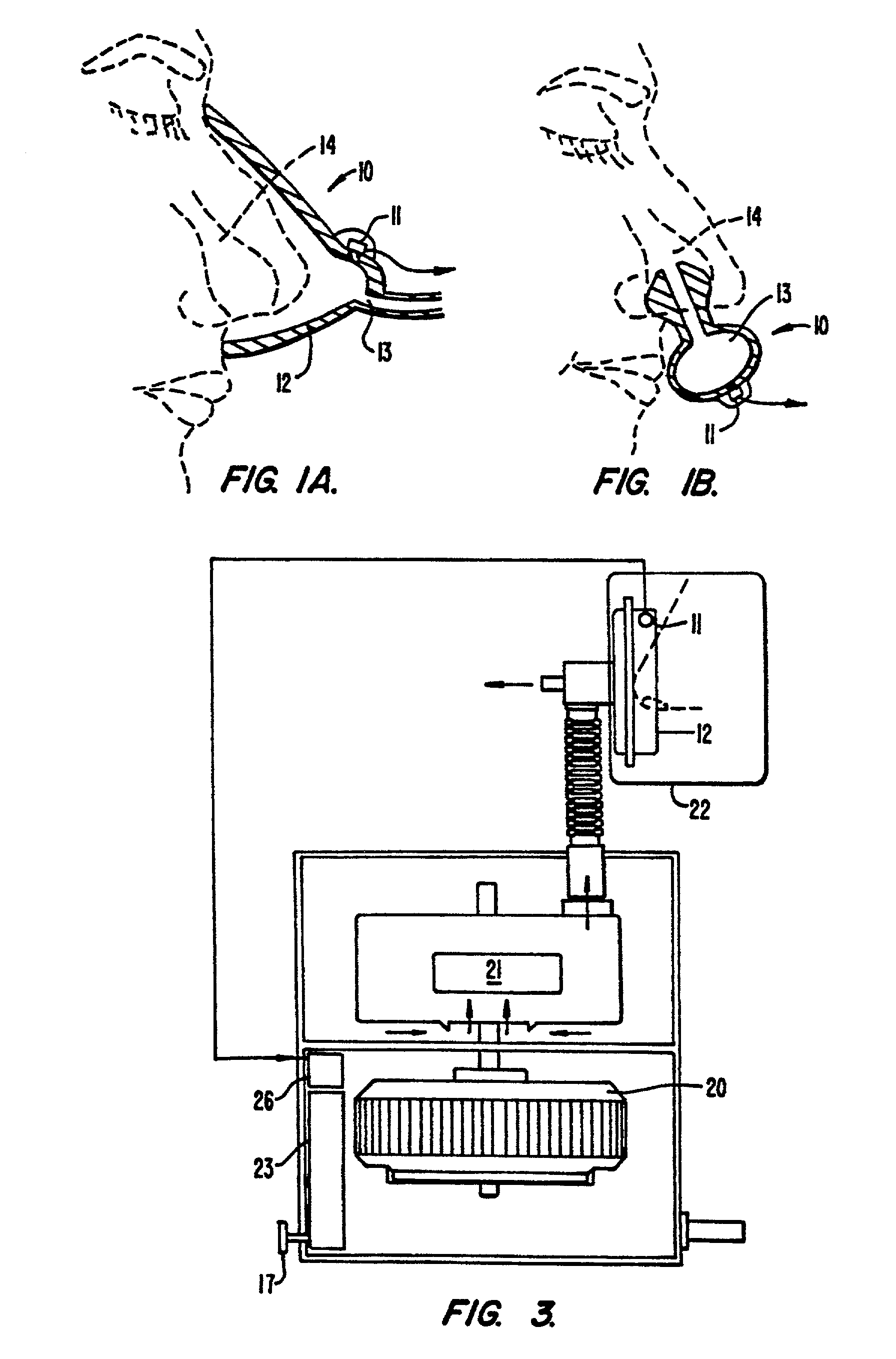 Device for monitoring breathing during sleep and ramped control of CPAP treatment