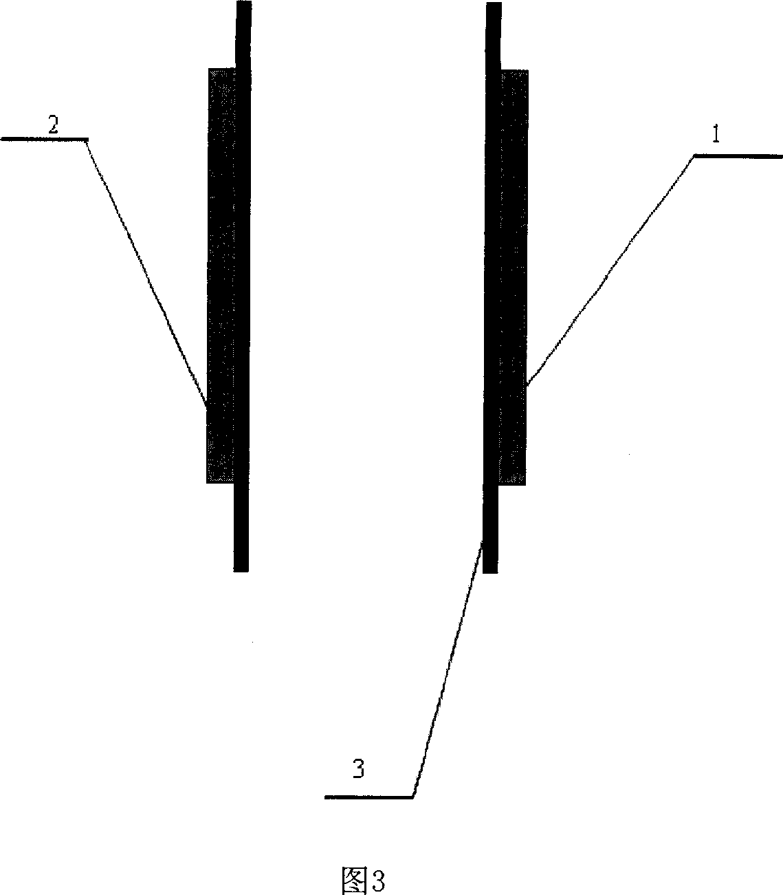 Method and device for photo catalytically treating waste water by medium barrier discharging induced semiconductor