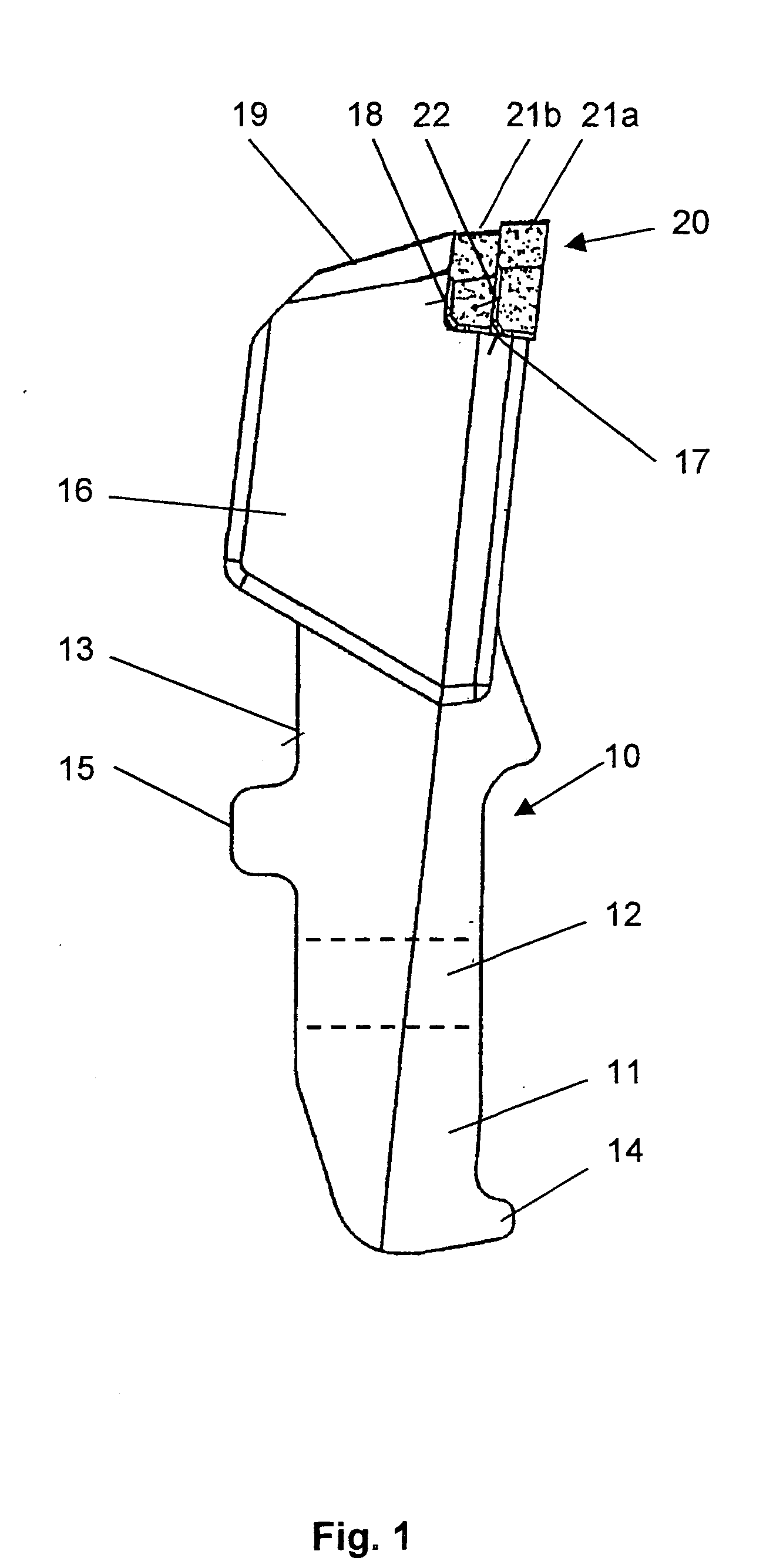 Striking tool for comminuting materials