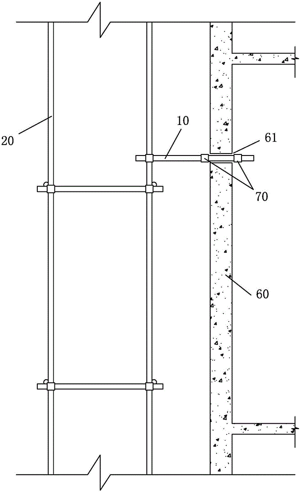 Fastener for scaffold wall-connecting rod and use method thereof