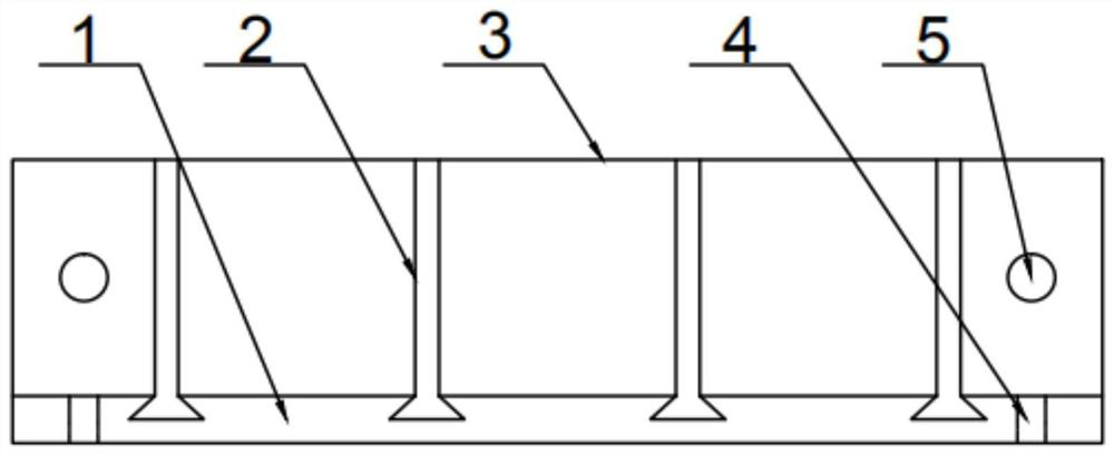 A single-crack manufacturing mold for composite structure and method of using the same