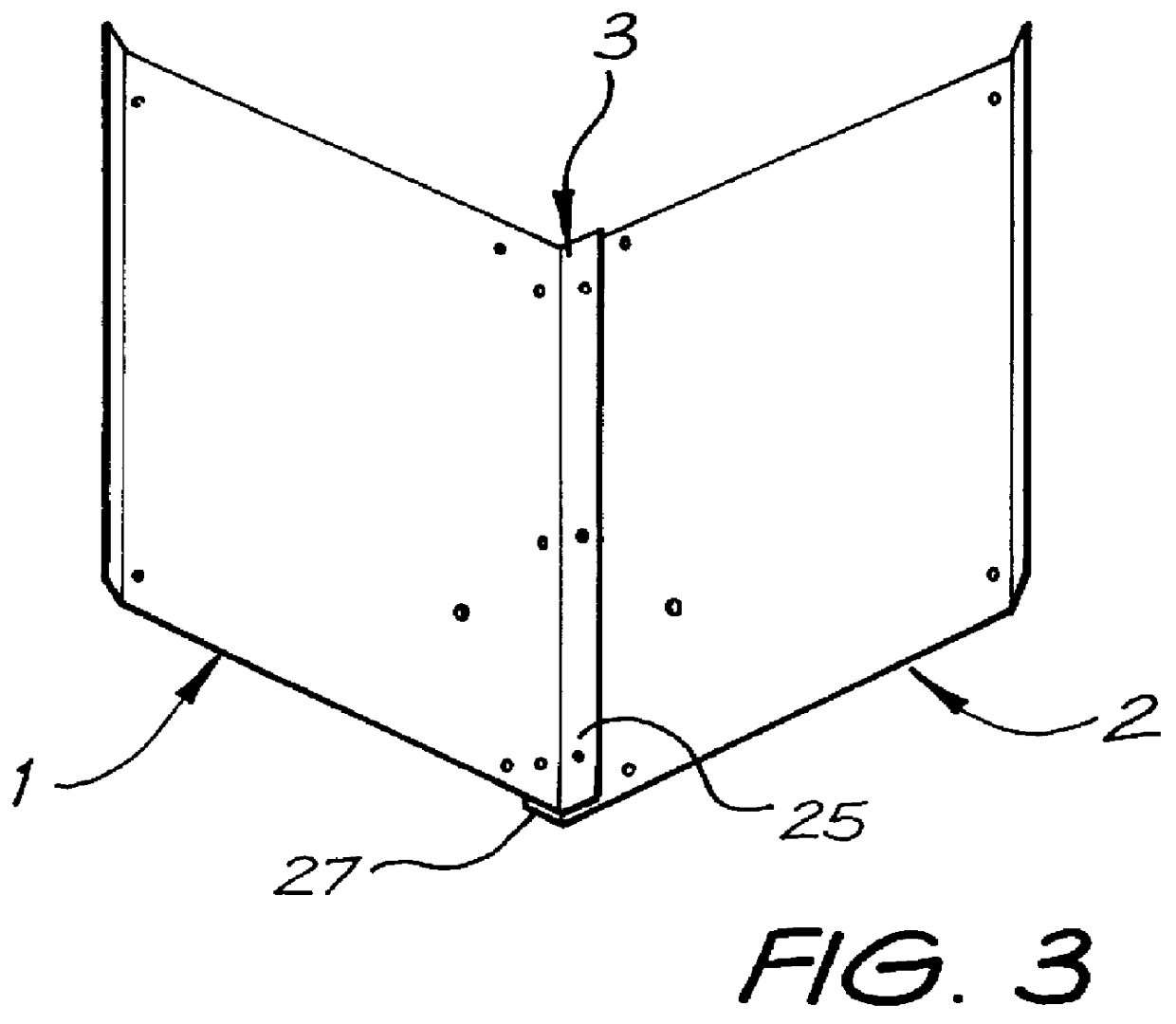 Lamp reflector with adjustable curvature