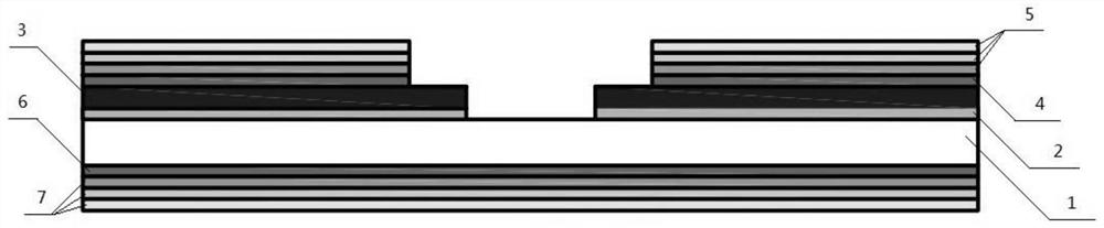 Stepped high-voltage-resistant thin film capacitor and preparation method thereof