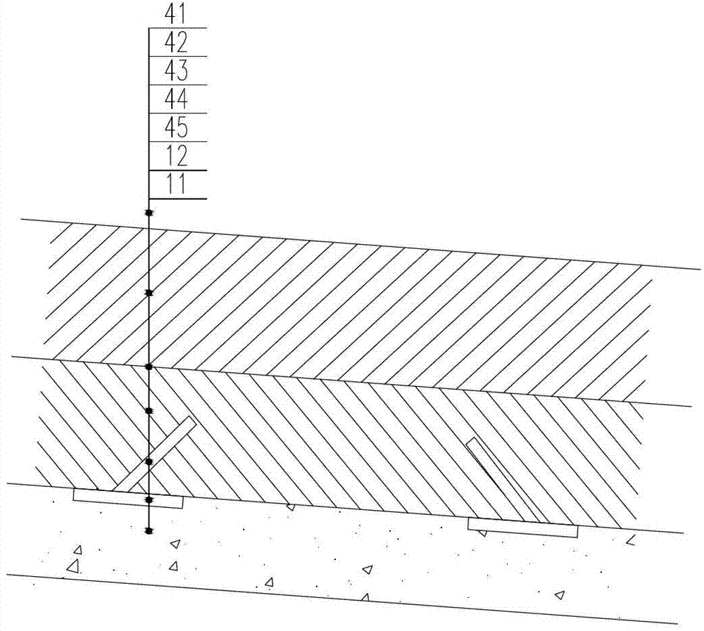 Self-sliding dropping type flexible slideway of ocean platform