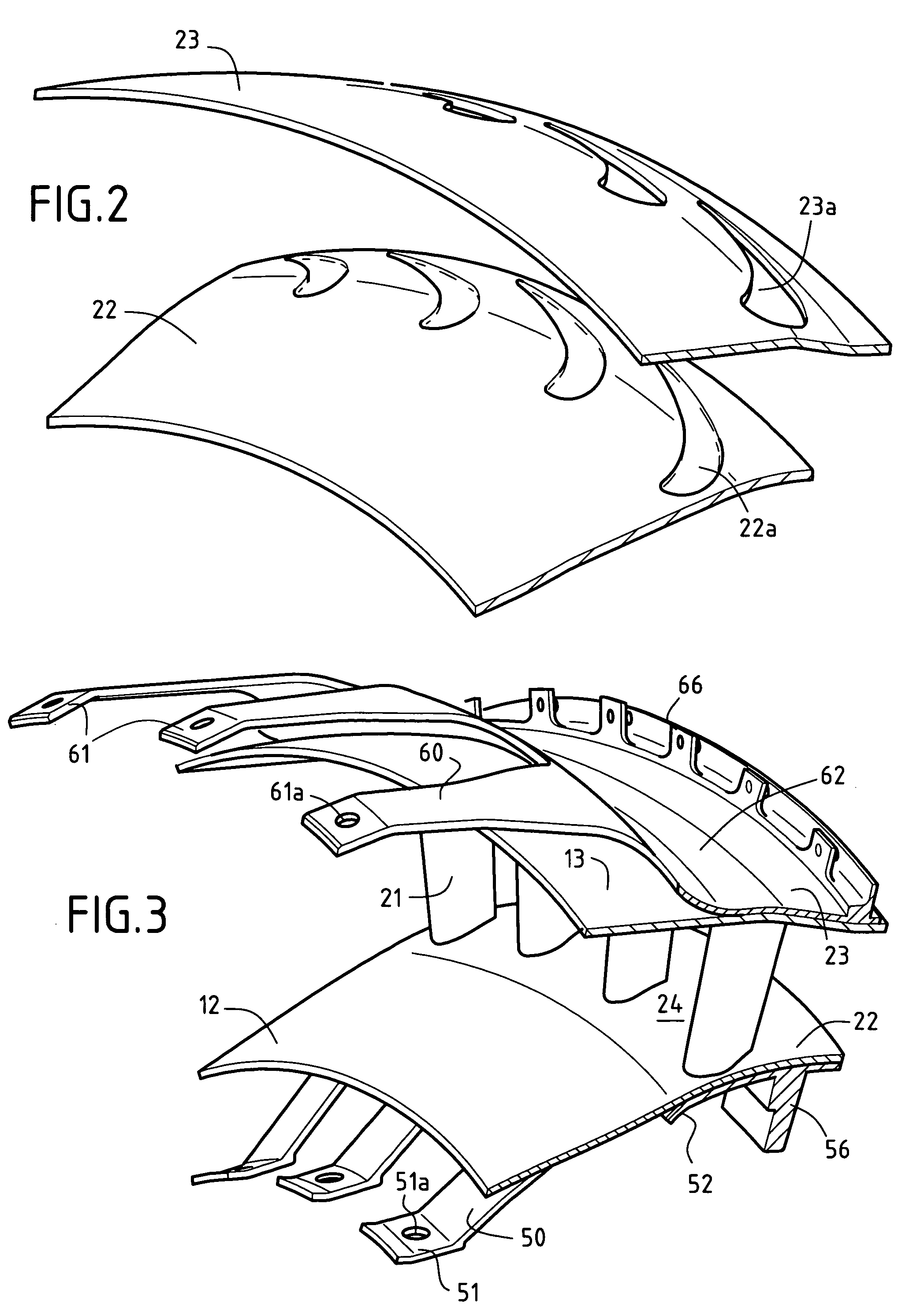 Mounting a turbine nozzle on a combustion chamber having CMC walls in a gas turbine