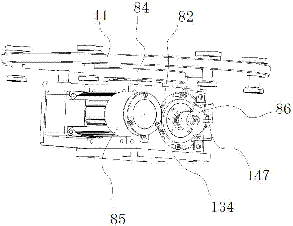 Full-automatic circulating type fan assembly machine and operation method thereof