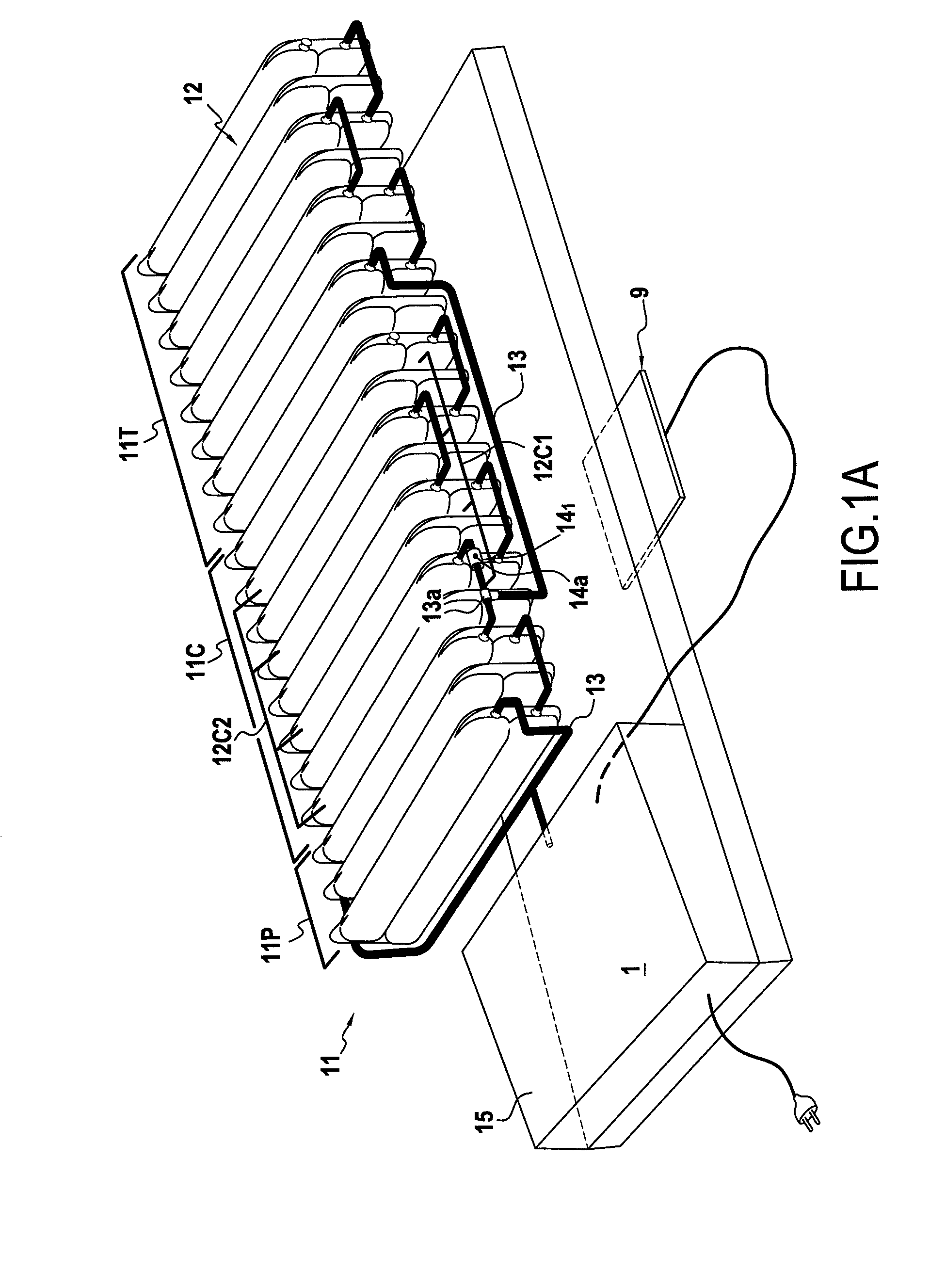 Method of inflating, in alternating manner, a support device having inflatable cells, and a device for implementing the method