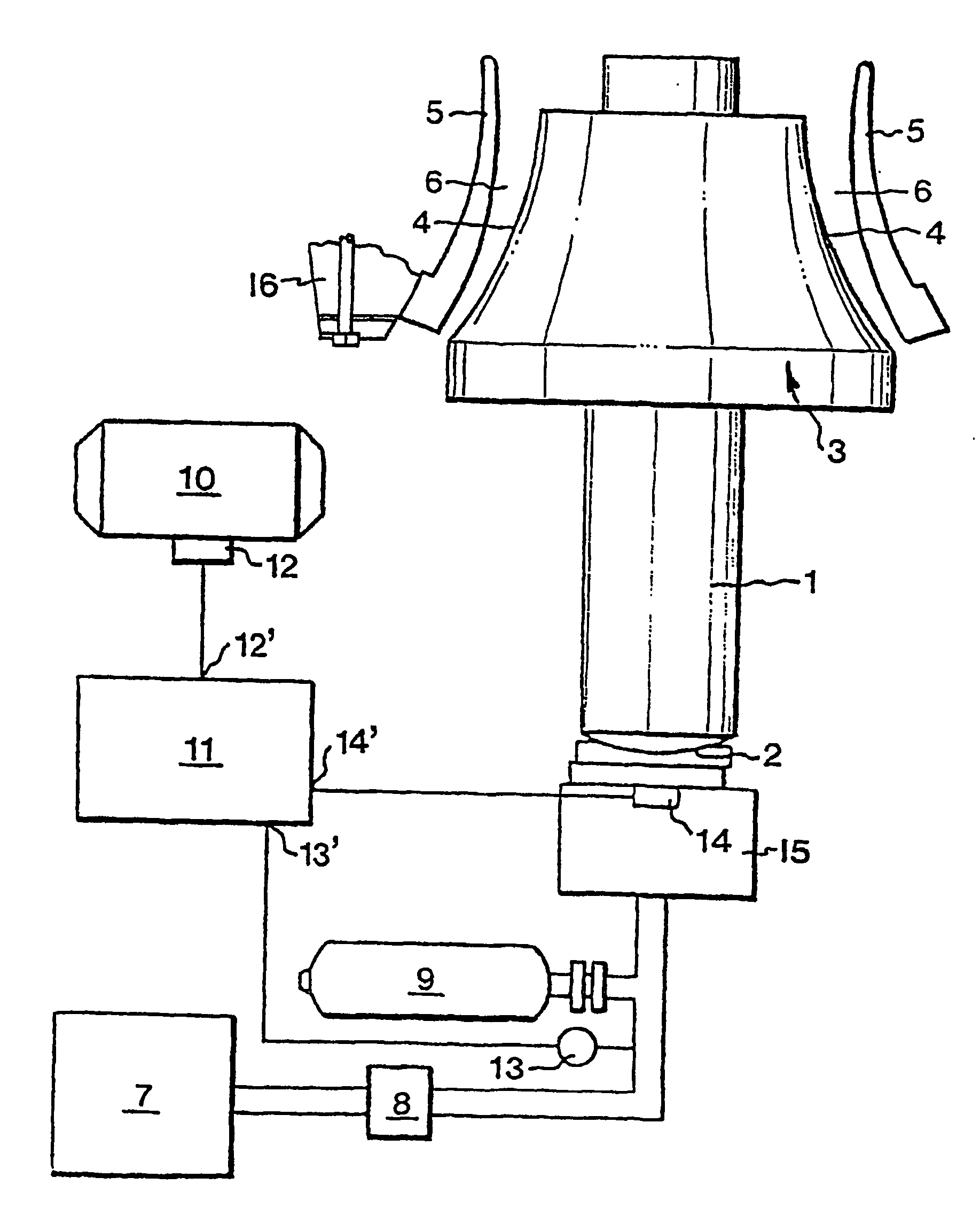 Method and control system for starting crushing in a gyratory crusher
