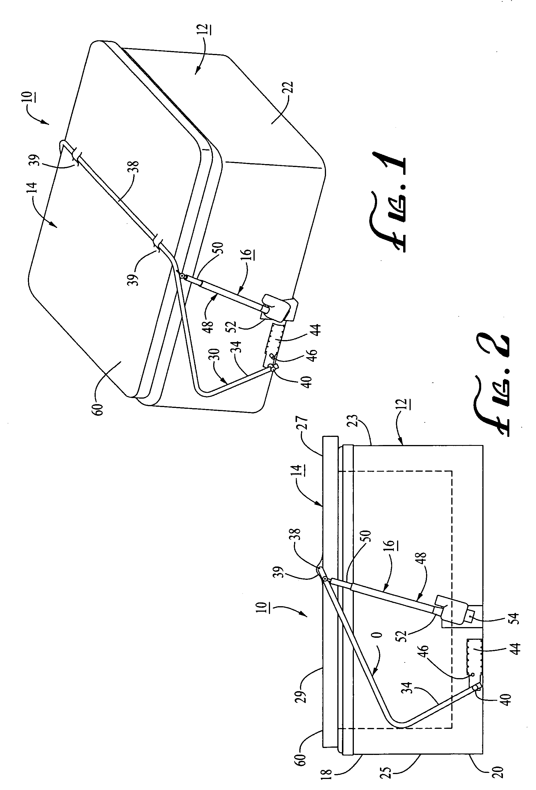 Water recreational apparatus with powered cover