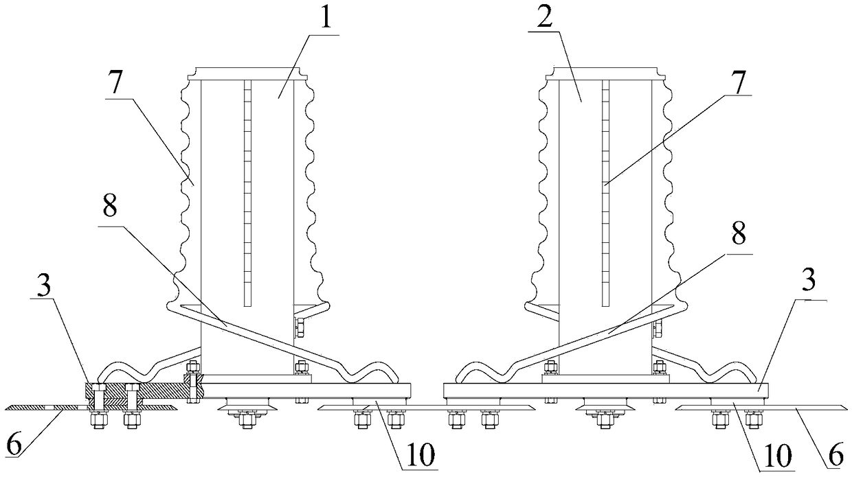 Root cutter for sugarcane harvester with soil leakage function