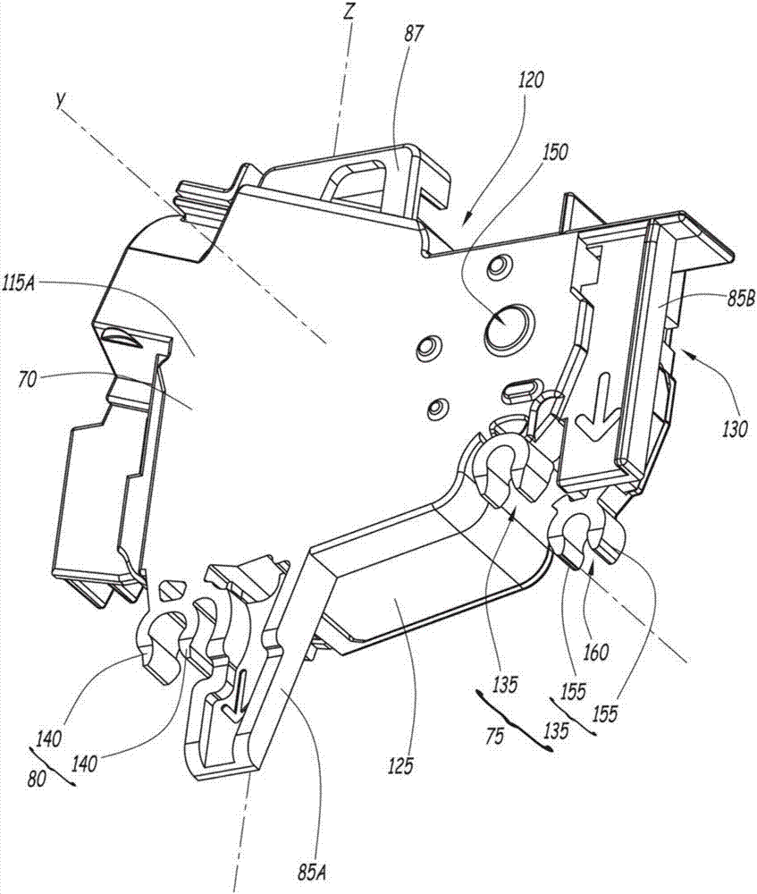 Electrical switching apparatus comprising a switching mechanism and at least one auxiliary module