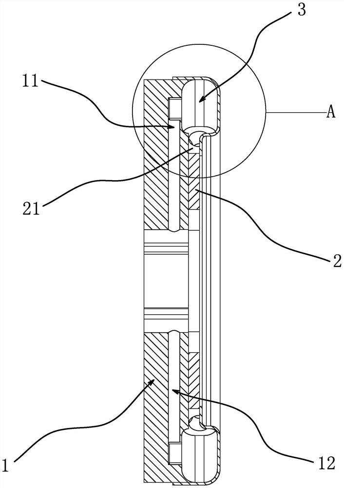 A hydraulic dual-mass flywheel